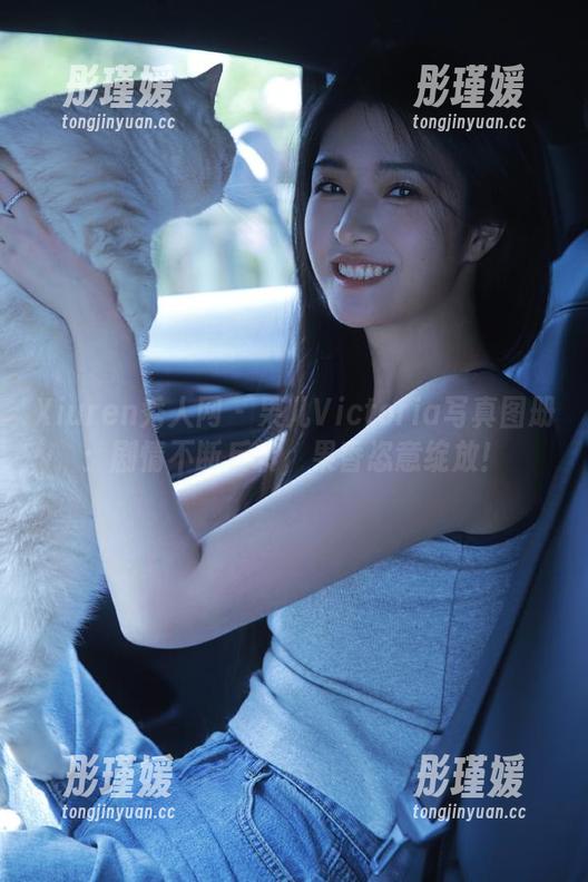 Xiuren秀人网 - 果儿Victoria写真图册：剧情不断反转，果香恣意绽放！
