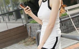 Xiuren秀人网 – 每一件礼服都讲述梓萱Crystal的故事，私拍美图感受她的风采