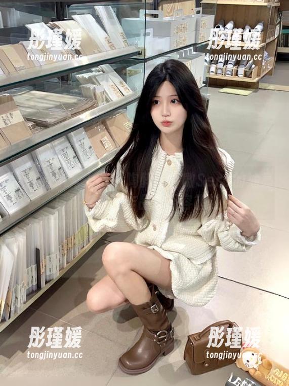 Xiuren秀人网 - 陶醉于白微Sera的油亮风格：高清作品集不容错过！