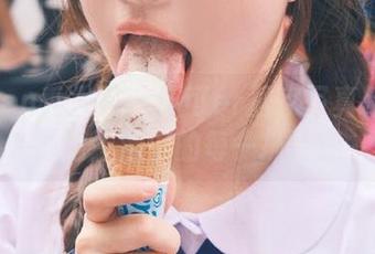 Xiuren秀人网 – 苏可er居家写真精选：舒适生活中的每一抹诗意