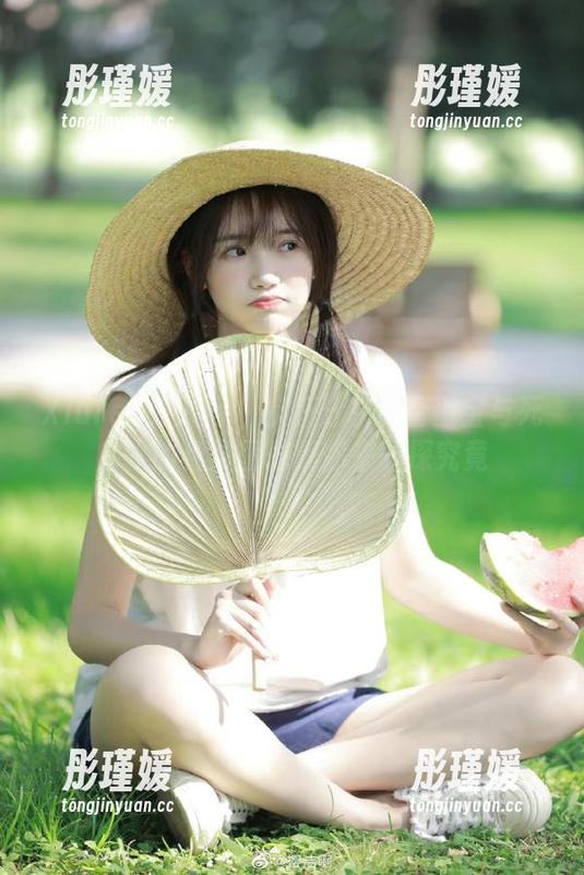 Xiuren秀人网 - 疯狂分享！蛋蛋宝与死库水的免费图册等你来一探究竟