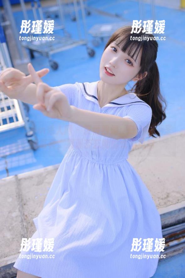 Xiuren秀人网 - 茶香四溢：陈小喵无圣光写真，展现茶艺师的优雅风韵
