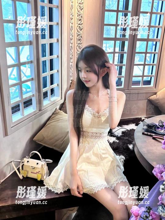 Xiuren秀人网 - 最新黑麦子女友图册，彰显青春气息与独特个性的完美结合，你绝不能错过！