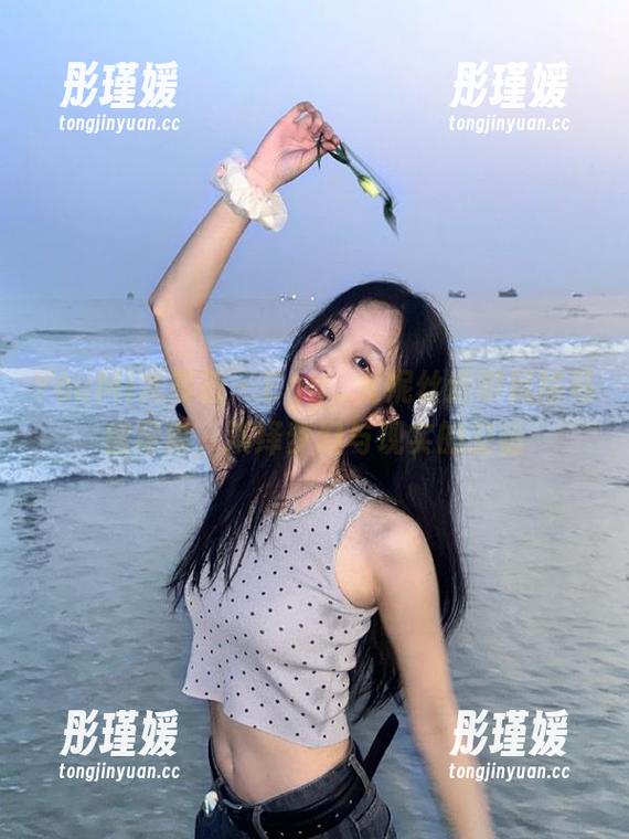 YouMi尤蜜荟 - Egg_尤妮丝透明风格私房写真，演绎梦幻与现实的交错