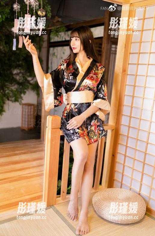 YouMi尤蜜荟 - 娜露裸足套图全集，等你来分享她脚下的每一寸魅力！