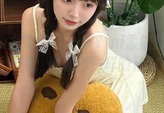 YouWu尤物馆 – FoxYini孟狐狸浴室写真最新美图，展现不一样的精致与优雅