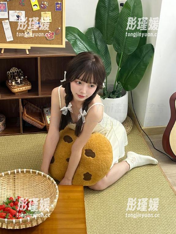 YouWu尤物馆 - FoxYini孟狐狸浴室写真最新美图，展现不一样的精致与优雅