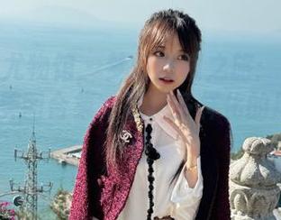 YouWu尤物馆 – 梦幻眼镜之旅：FoxYini孟狐狸美图合集，展现多样化的风格与个性