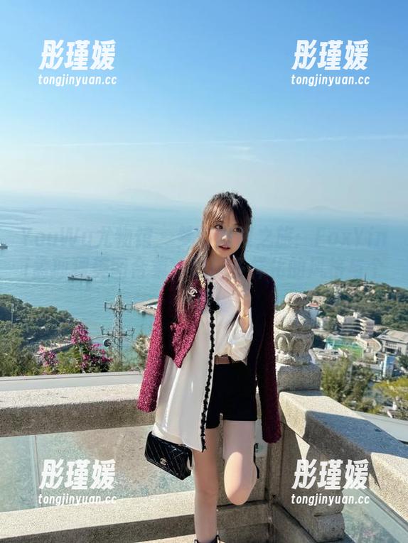 YouWu尤物馆 - 梦幻眼镜之旅：FoxYini孟狐狸美图合集，展现多样化的风格与个性