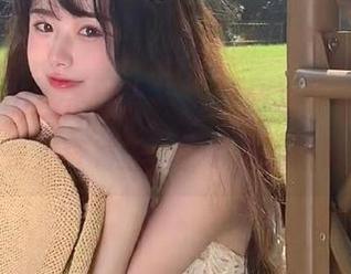 beautyleg – Jennifer的圣诞写真来袭，快来查看这些醉人的原图吧！