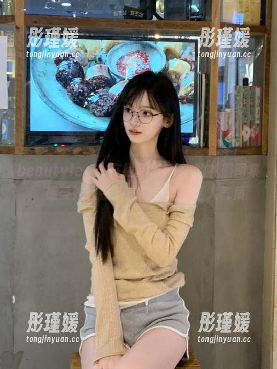 beautyleg - 在线尽享Rita的礼服图集，感受她在镜头前的自信与迷人气质