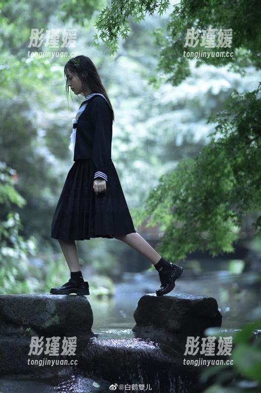 beautyleg - 深入YOYO校服的世界，写真集原图展现她的校园时尚与自信
