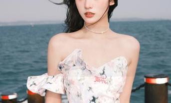 beautyleg – 赵芸护士最新写真集：在药水与温柔中，见证护士的真实与梦想
