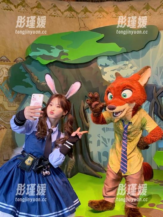 pans - 折折短裙写真作品欣赏，带你免费领略时尚风采