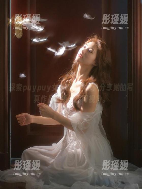 探索puypuy女仆摄影艺术：分享她的写真作品，感受不同视角。