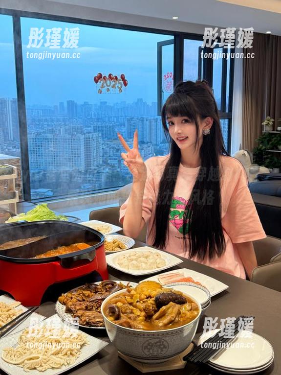 yui金鱼的贞德：精选写真集穿越时间，展现她的独特魅力与风格