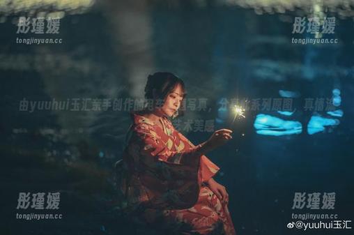 由yuuhui玉汇亲手创作的电车主题写真，分享此系列原图，真情流露中的艺术美感
