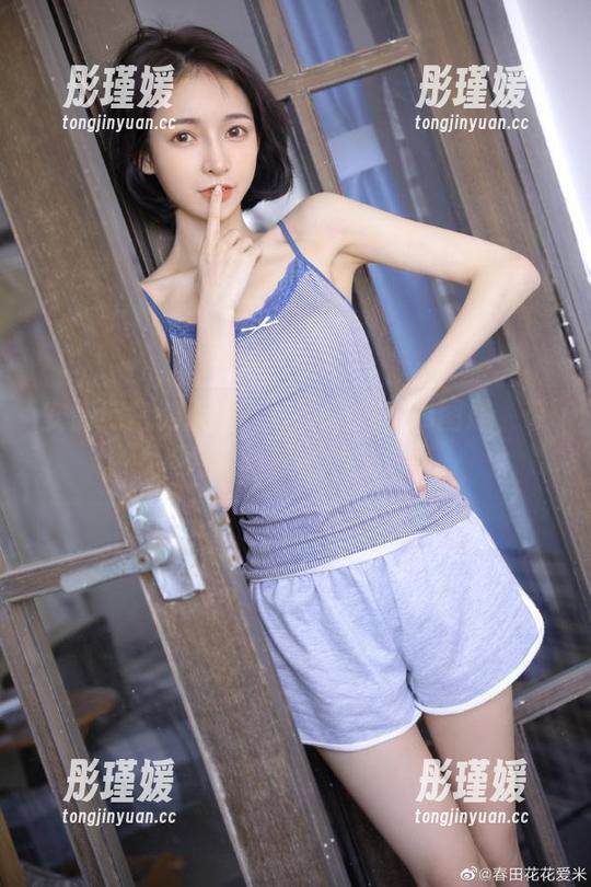 安静纯白的魔力：けん研的cos图册，带你体验静谧与美好