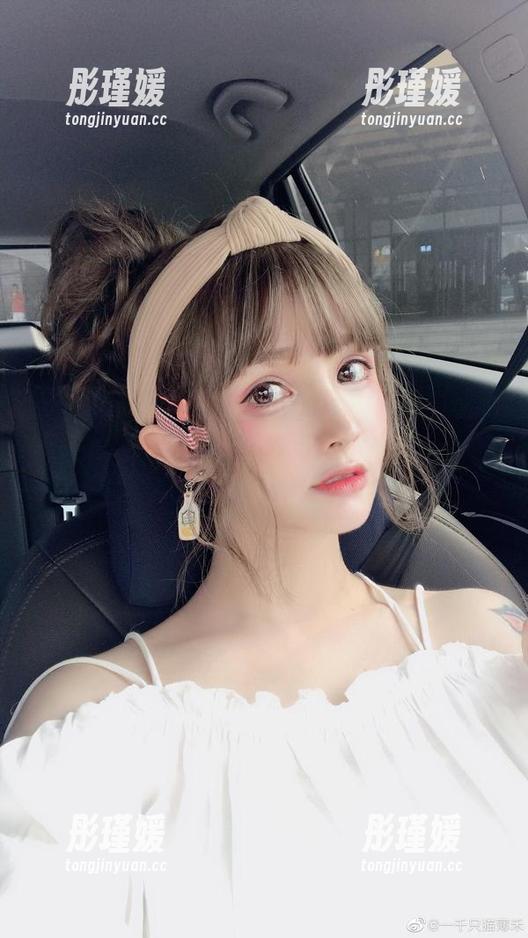 “一千只猫薄禾”写真合集新风潮：蔚蓝档案阿洛娜引领艺术方向
