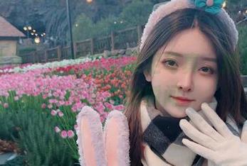 在线查看一小央泽的裸足写真，捕捉生活中真实的瞬间