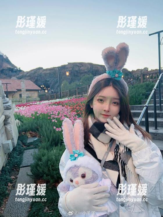 在线查看一小央泽的裸足写真，捕捉生活中真实的瞬间