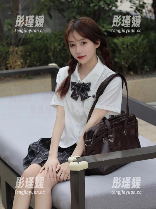 微密圈 - 绿色扣后竖线肉丝私拍图包：看看丝月神如何创造出美的瞬间