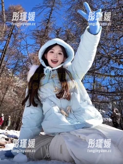 丽柜 - 小唐女孩写真资源大揭秘：海量图片让你尽享设计灵感与艺术魅力