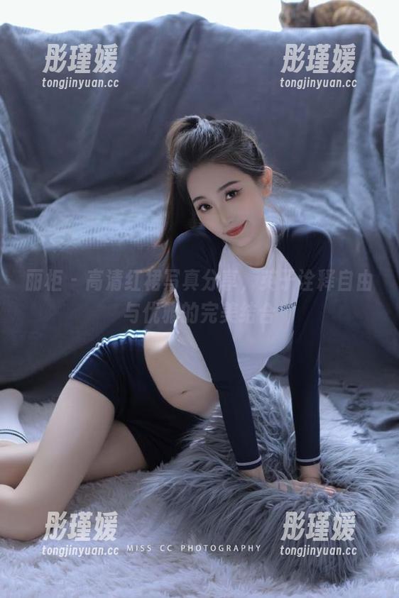 丽柜 - 高清红裙写真分享，英子诠释自由与优雅的完美结合
