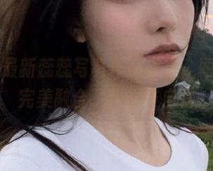 丽柜 – 最新蕊蕊写真作品来袭，丽莲主题完美融合了艺术与自信