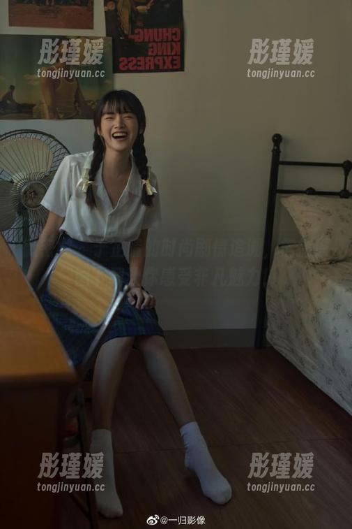 微密圈 - 于芷晴的时尚剧情追溯，震撼原图下载让你感受非凡魅力！