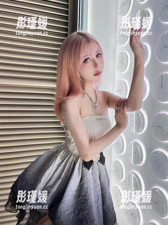 体验仙女月的纯白美学，精彩写真图包等你来下载！