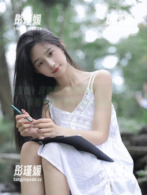 优星馆 - 探索杨上萱的网袜魅力，获取珍稀图包和丰富资源不容错过！