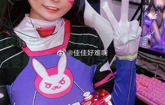 精选佳佳酱ovo最新甜心系列写真图片，让你感受她无限的魅力与甜蜜的魔力！