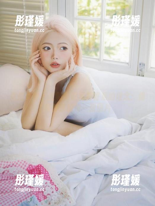 克拉女神 - 定制制服写真背后的理念：僮僮传递的每一张图片