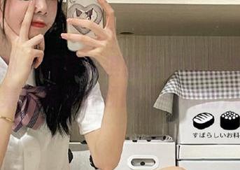 克拉女神 – 探索钟淇的牛仔裤魅力：精美图集资源带你领略不一样的风格