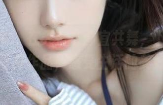 克拉女神 – 在天台与静宜共舞，下载她的写真作品，感受生活的美好
