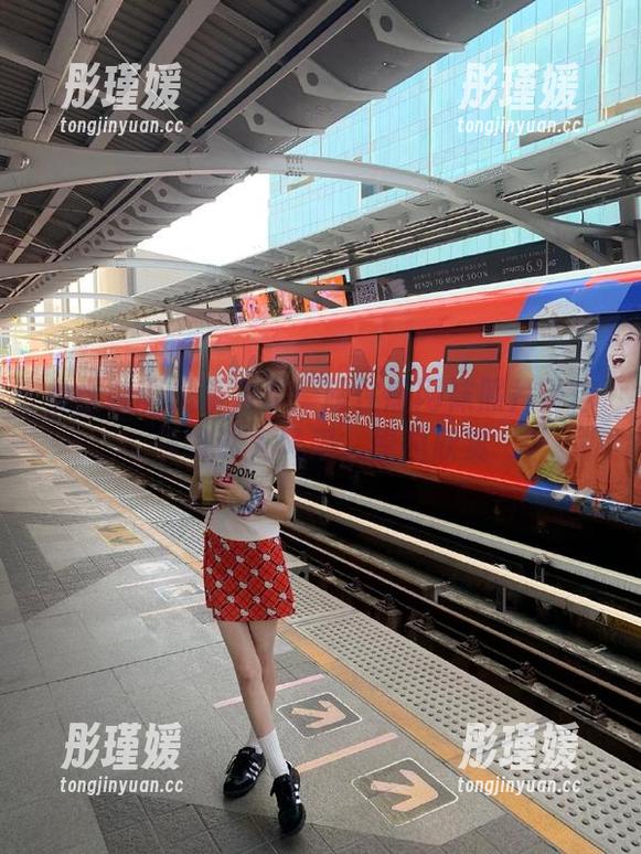 兔玩映画最新力作：超性感网袜照片带你领略迷人风采，原图欣赏