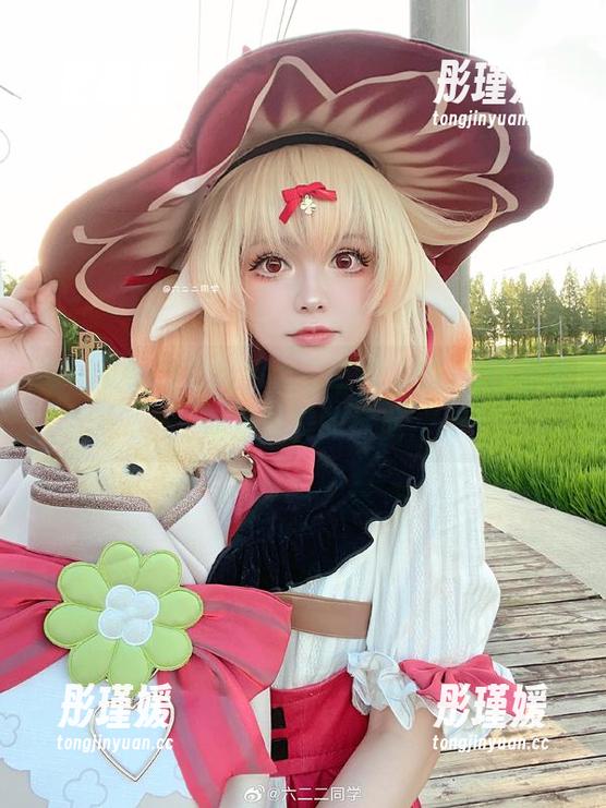 每一张皆为定制，六二二同学的JK作品重新定义美的标准