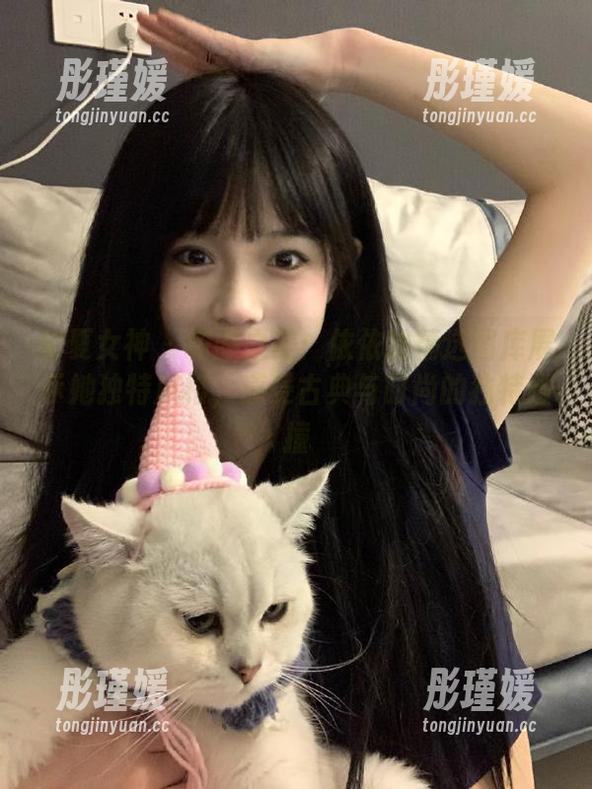初夏女神 - 和服之美：依依的精选图库展示她独特风格，感受古典与时尚的独特碰撞