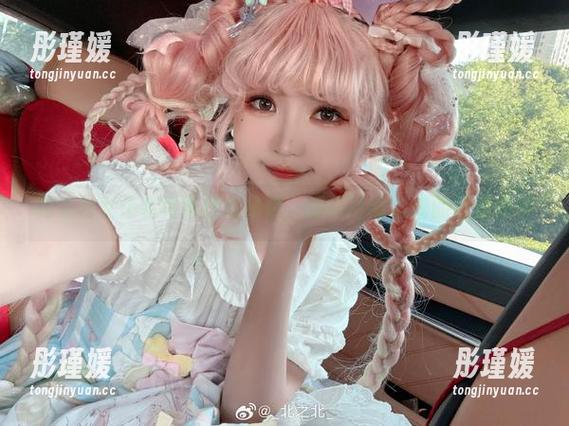 北之北女仆装写真作品精选，细腻打动心弦的视觉盛宴