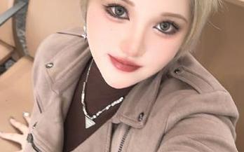 高清写真大放送：夏鸽鸽不想起床与霞之丘诗羽完美融合，真是眼睛的盛宴！