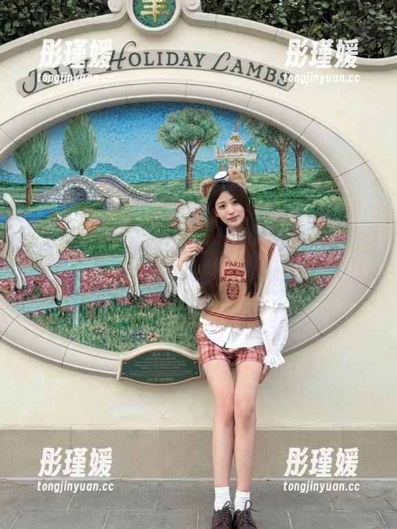 头条女神 - 在线浏览刘瑾希甜心写真合集，捕捉她每一分甜美的瞬间！