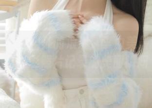 头条女神 – 户外的浪漫：李由美最新美图与精彩照片记录的美丽瞬间