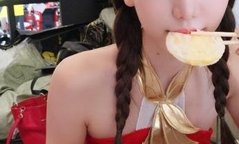 头条女神 – 神琦泽步和双人，带你领略无圣光下的摄影艺术之美