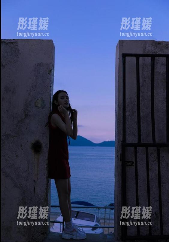 头条女神 - 萌琪琪的丝袜物语全景：探索每一张原图与生动图片的背后