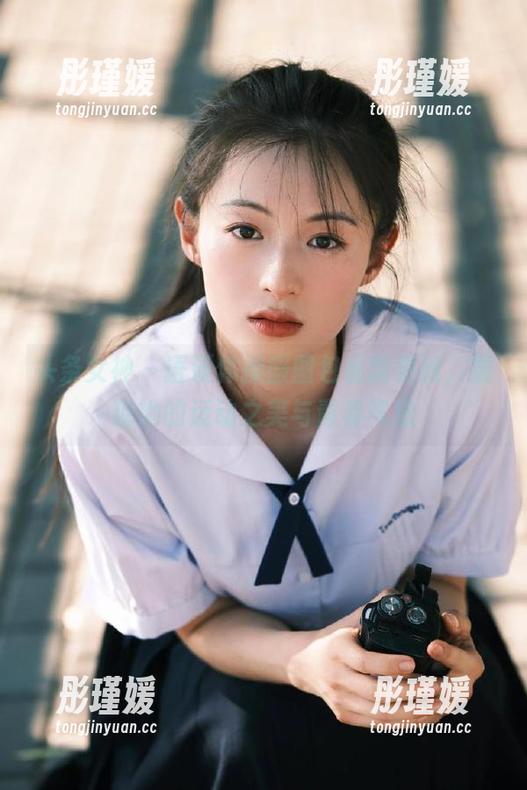 头条女神 - 语溪体操服图包最新更新，展现她的运动之美与青春气息