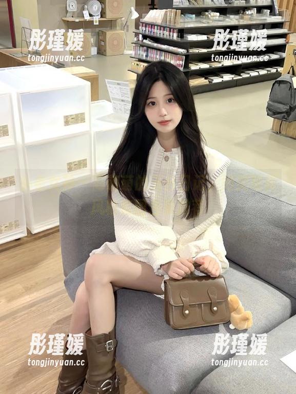 头条女神 - 高萌萌的天台日记,绝美写真风格套图合集推荐 头条女神 - 高萌萌的天台日记,绝美写真风格套图合集推荐
