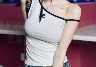 细腻与粗犷的结合：探索孙乐乐(손예은)皮衣写真背后的精彩图片