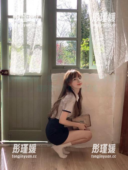 学妹加速跑 - 免费下载媛媛黑白风格照片，精彩瞬间尽在你的掌握