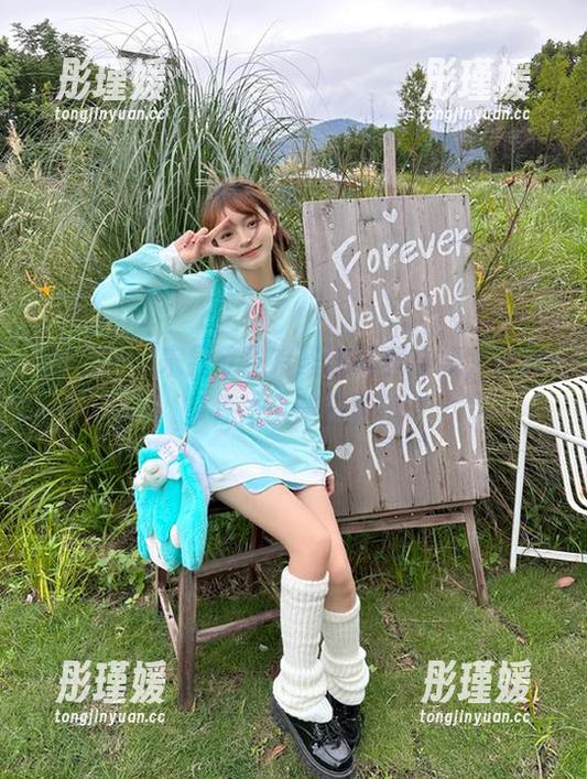 微密圈 - 宋昱欣独特圣诞写真合集，壁纸带你进入节日氛围